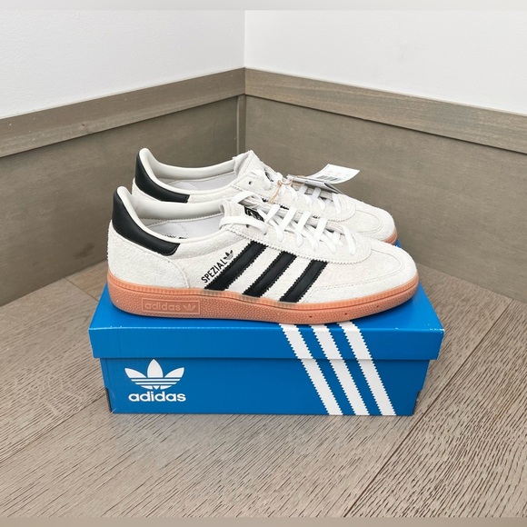 Adidas Handball Spezial Shoes Alumina Women’s - Picture 7 of 14